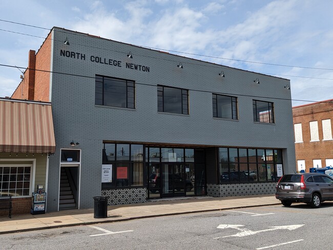 North College Newton in Newton, NC - Building Photo - Building Photo