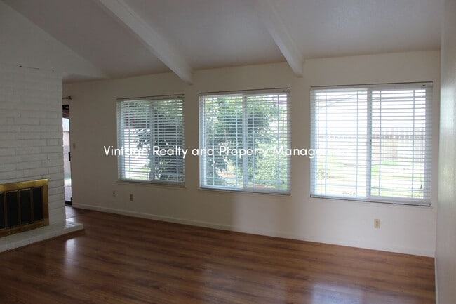 1619 Venetian Dr in Stockton, CA - Building Photo - Building Photo