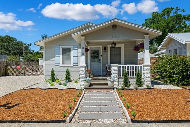 property at 1010-1011 11th St N