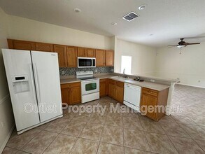 4749 Waterside Pointe Cir in Orlando, FL - Building Photo - Building Photo