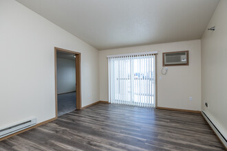 Country Meadows Apartments in Fargo, ND - Foto de edificio - Interior Photo