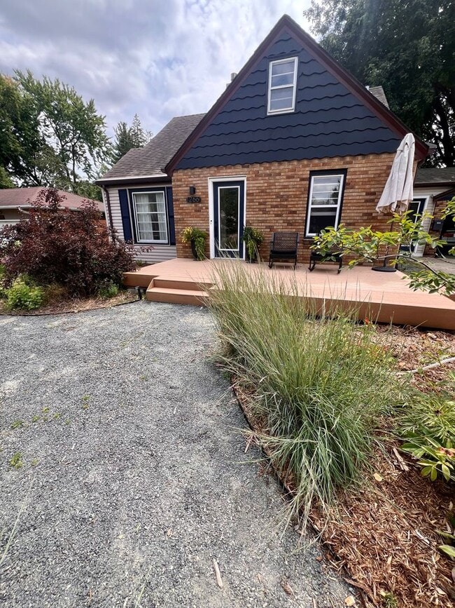 1266 Draper Ave in Roseville, MN - Building Photo - Building Photo