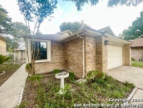 2968 Wood Cir in San Antonio, TX - Building Photo - Building Photo