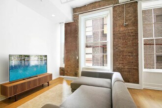 1 Bond St in New York, NY - Building Photo - Building Photo