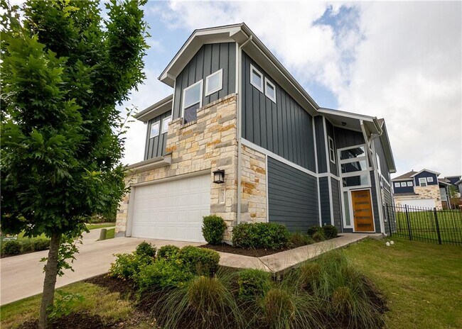 2312 Montague St in Austin, TX - Building Photo - Building Photo