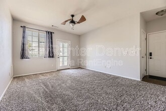 19303 E College Dr in Aurora, CO - Building Photo - Building Photo