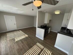 Harvard Manor Apartments in Los Angeles, CA - Building Photo - Building Photo