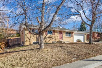 7634 Newland St in Arvada, CO - Building Photo - Building Photo