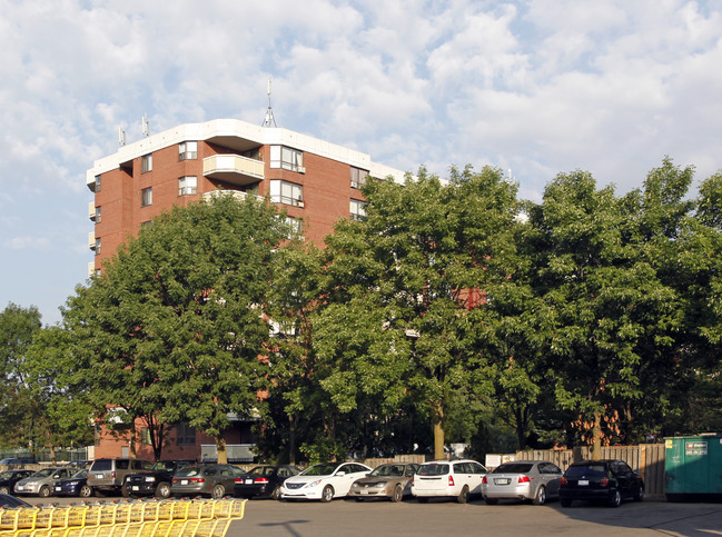 Erindale Terrace in Mississauga, ON - Building Photo - Building Photo