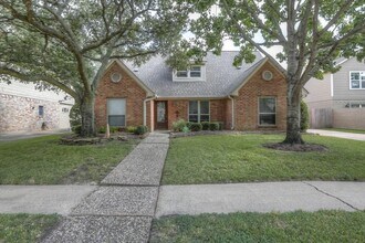 12439 Piping Rock Dr in Houston, TX - Building Photo - Building Photo