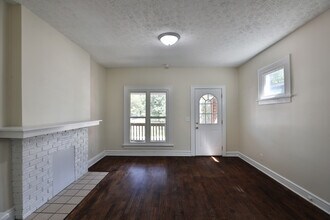 245 Clinton St in Columbus, OH - Foto de edificio - Building Photo