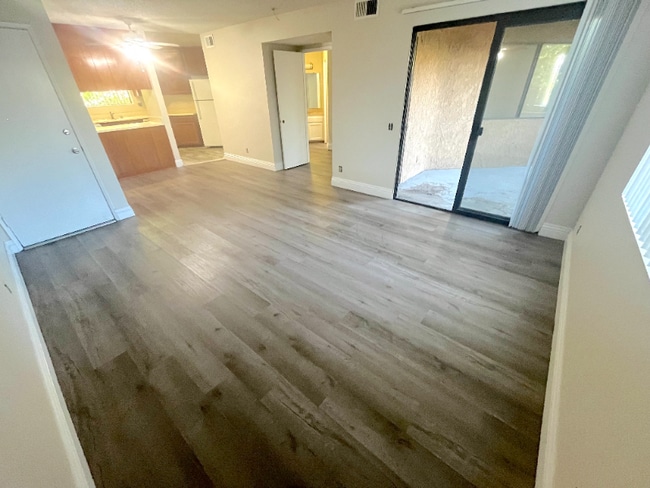 390 N San Antonio Ave in Upland, CA - Building Photo - Building Photo