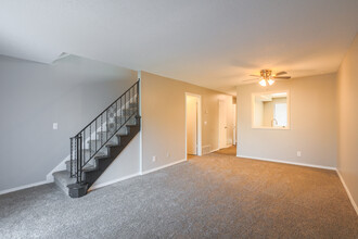 Parke East Townhomes in Wichita, KS - Building Photo - Building Photo