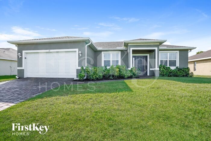 112 NW 11th St in Cape Coral, FL - Building Photo