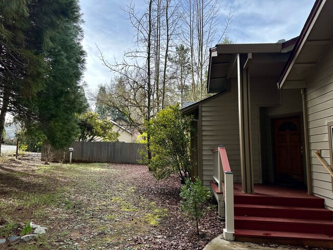 397 Gracie Rd in Nevada City, CA - Building Photo - Building Photo