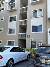 7730 Camino Real in Miami, FL - Building Photo - Building Photo