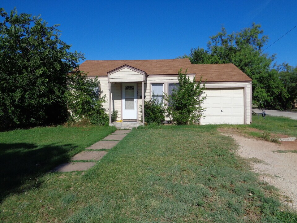 342 Forrest Ave in Abilene, TX - Building Photo