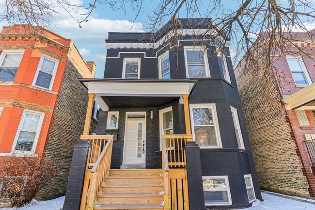 property at 2307 N Avers Ave