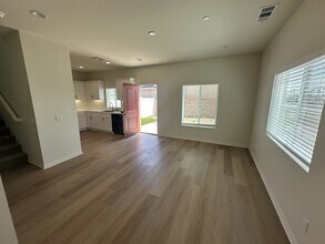 2246 W Mill St in San Bernardino, CA - Foto de edificio - Building Photo