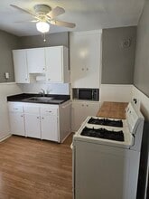 295 Crestwood Ave, Unit Upper in Buffalo, NY - Foto de edificio - Building Photo