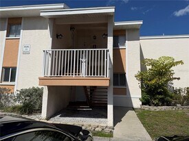621 99th Ave N in St. Petersburg, FL - Building Photo