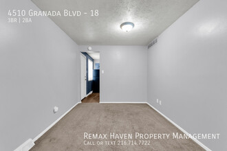 4510 Granada Blvd in Warrensville Heights, OH - Building Photo - Building Photo
