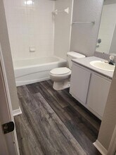 8933 Manor Loop, Unit 202 in Lakewood Ranch, FL - Building Photo - Building Photo