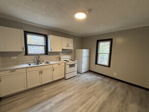 932 13th St SE in Massillon, OH - Building Photo - Building Photo