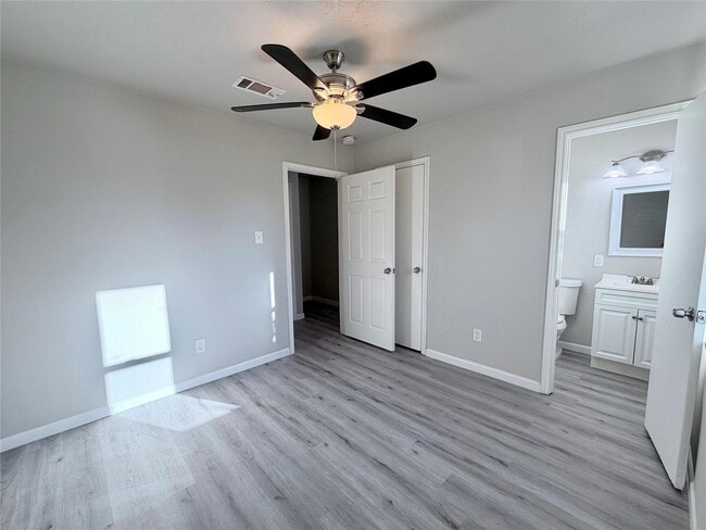 property at 214 S Texas St