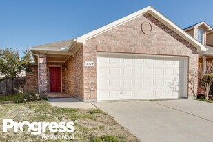 2109 Ingrid Ln in Fort Worth, TX - Building Photo