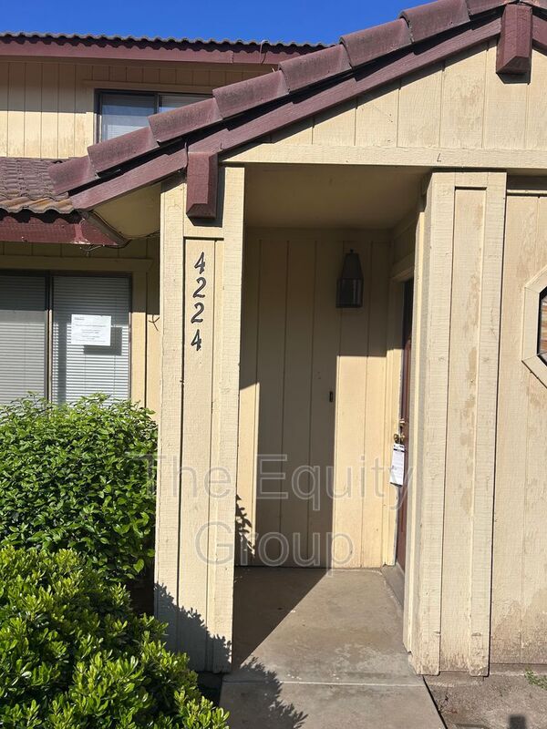 property at 4224 W Cypress Ave