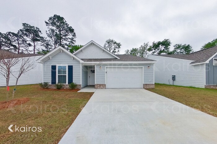 11353 Camden Ct Cir in Gulfport, MS - Building Photo