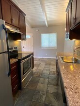 2540 Robinson Ave, Unit C in Santa Clara, CA - Foto de edificio - Building Photo