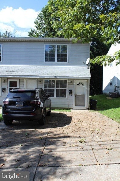 426 Harmon Rd in Philadelphia, PA - Building Photo