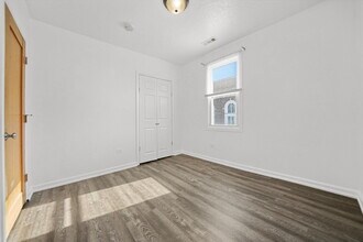 502 10th St in Waukegan, IL - Building Photo - Building Photo