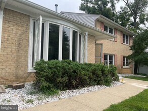 13409 Doncaster Ln, Unit G in Silver Spring, MD - Building Photo - Building Photo