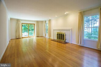 5908 Walhonding Rd in Bethesda, MD - Building Photo - Building Photo