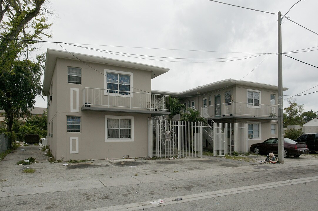 1575 NW 59th St in Miami, FL - Building Photo