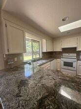 3037 Jenero Ct in Medford, OR - Building Photo - Building Photo