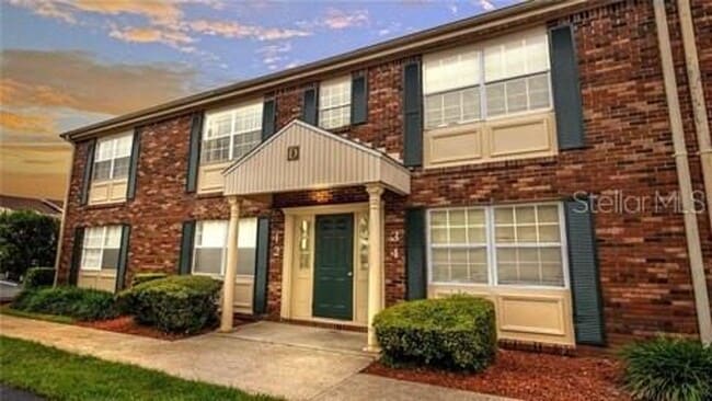 property at 1920 E Edgewood Dr