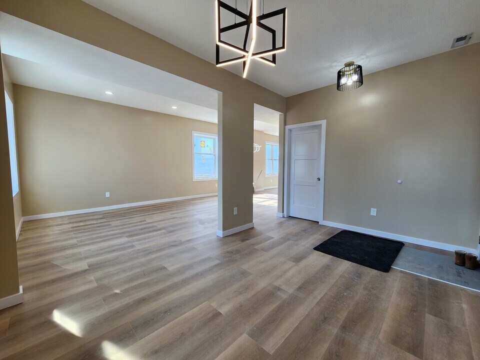 1039 Payne Ave in St. Paul, MN - Building Photo