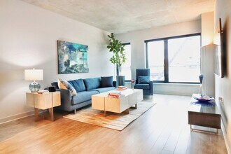 1030 W Addison St in Chicago, IL - Foto de edificio - Building Photo