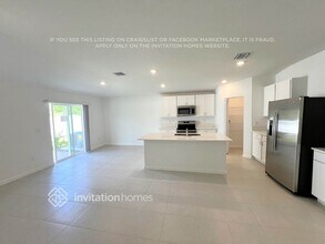 700 Carlyle Wy in Fort Pierce, FL - Building Photo - Building Photo