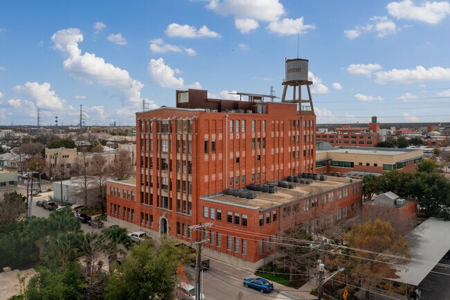 Campstreet Loft Residences