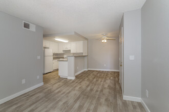 Arbor Pointe Apartments in Sacramento, CA - Building Photo - Interior Photo