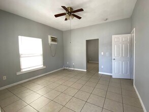 729 N Sutter St in Stockton, CA - Building Photo - Building Photo