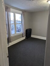 68 Birch St in Lewiston, ME - Building Photo - Building Photo