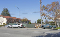 585 Old San Francisco Rd in Sunnyvale, CA - Foto de edificio - Building Photo