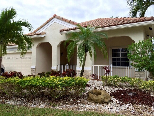 4407 Laurel Ridge Cir in Weston, FL - Building Photo - Building Photo