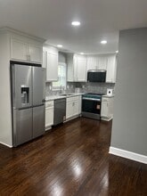 2319 Browns Mill Rd SE in Atlanta, GA - Foto de edificio - Building Photo